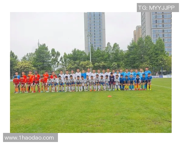 加维引领新潮流探讨未来足球的发展与挑战 加维引领新潮流探讨未来足球的发展与挑战