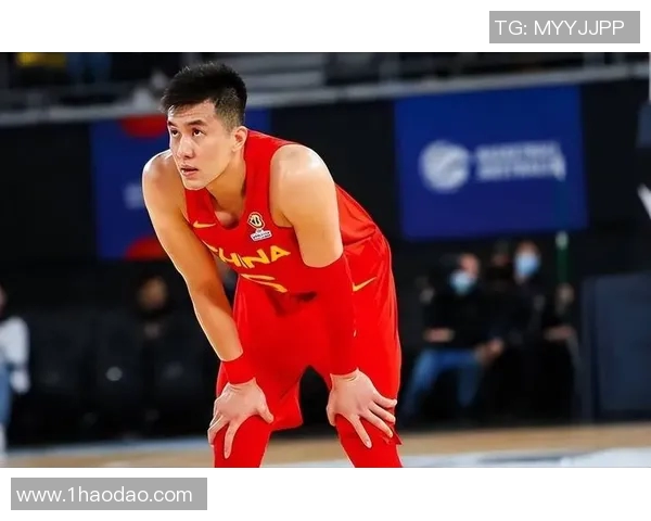 郭艾伦带领中国男篮迎战国际赛场挑战展现出色球技与团队精神