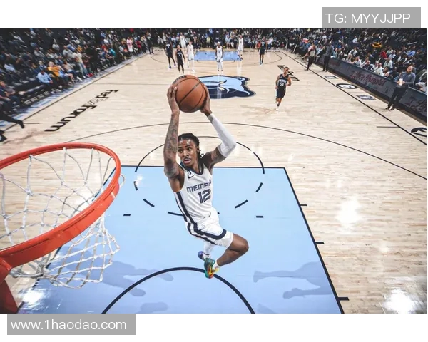 贾莫兰特:篮球场上的闪耀新星与未来的传奇之路 贾莫兰特:篮球场上的闪耀新星与未来的传奇之路