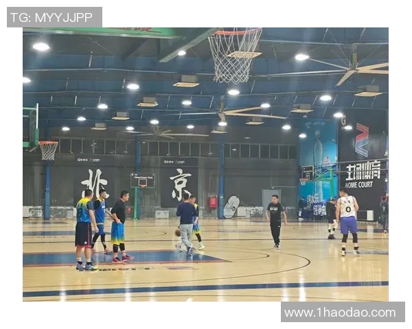 皇家盐湖城与急流的激烈对决展现篮球魅力与团队精神的完美结合