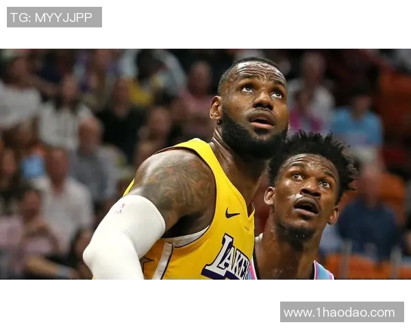 湖人队与热火在总决赛第四场的激烈对决引发球迷热议与期待