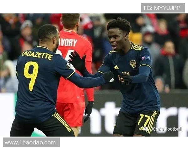 哈维西蒙斯：天才少年在足球场上的崛起与未来展望