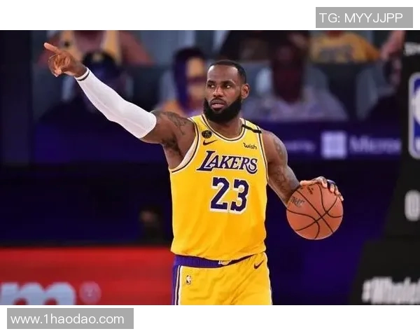 火箭队挑战湖人队勒布朗詹姆斯的精彩对决引发球迷热议 火箭队挑战湖人队勒布朗詹姆斯的精彩对决引发球迷热议